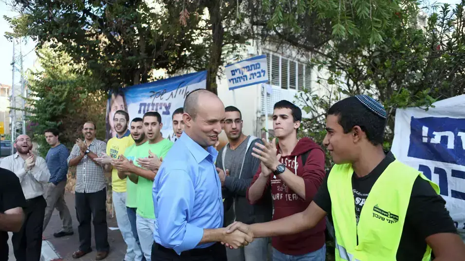 נפטלי בנט מצביע ברעננה, נובמבר 2012 נפטלי בנט מצביע ברעננה, נובמבר 2012