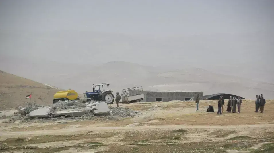 מסגד בדרום הר חברון שנהרס בעקבות עתירת רגבים מסגד בדרום הר חברון שנהרס בעקבות עתירת רגבים