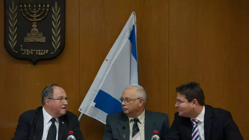 הגשת רשימות לוועדת הבחירות, דצמבר 2012 הגשת רשימות לוועדת הבחירות, דצמבר 2012