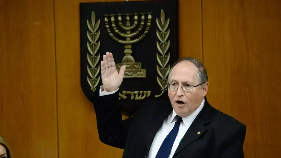 אליקים רובינשטיין בדיון ועדת הבחירות בנושא פסילת מפלגות ומועמדים, דצמבר 2012 אליקים רובינשטיין בדיון ועדת הבחירות בנושא פסילת מפלגות ומועמדים, דצמבר 2012