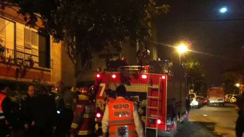 30 פצועים קל משאיפת עשן בשריפה בבניין בראשון לציון 30 פצועים קל משאיפת עשן בשריפה בבניין בראשון לציון