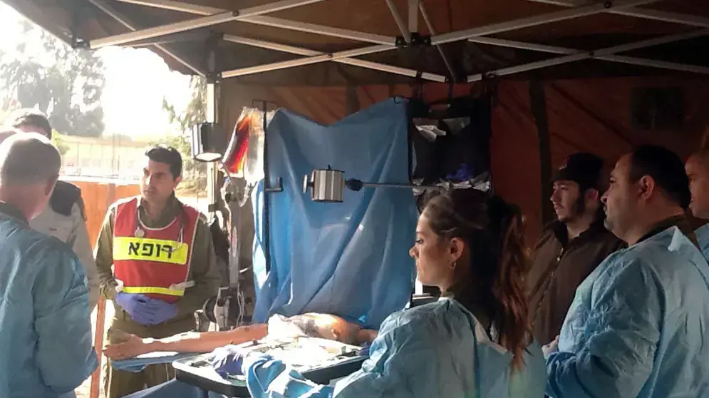 חיל הרפואה מציג שיטות חדשות ועזרים לטיפול בפצועים בשטח, דצמבר 2012 חיל הרפואה מציג שיטות חדשות ועזרים לטיפול בפצועים בשטח, דצמבר 2012