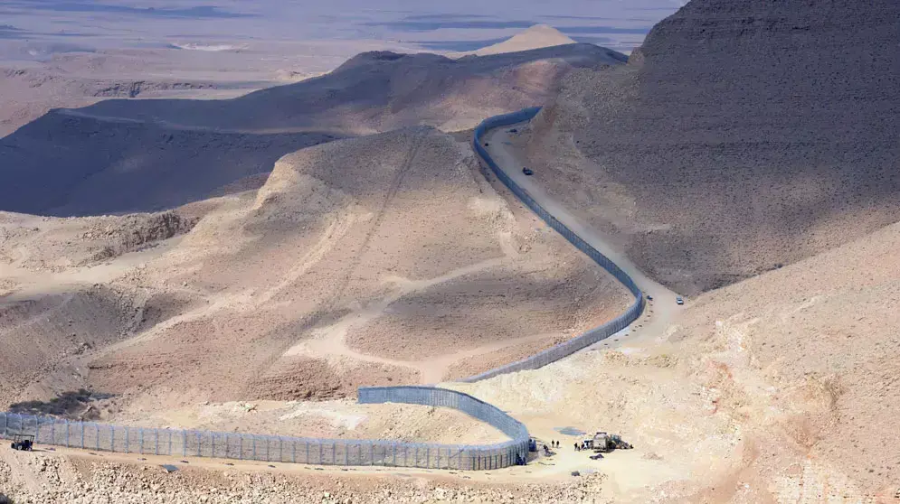 רה"מ בנימין נתניהו בטקס סיום בניית הגדר עם מצרים, ינואר 2013 רה"מ בנימין נתניהו בטקס סיום בניית הגדר עם מצרים, ינואר 2013