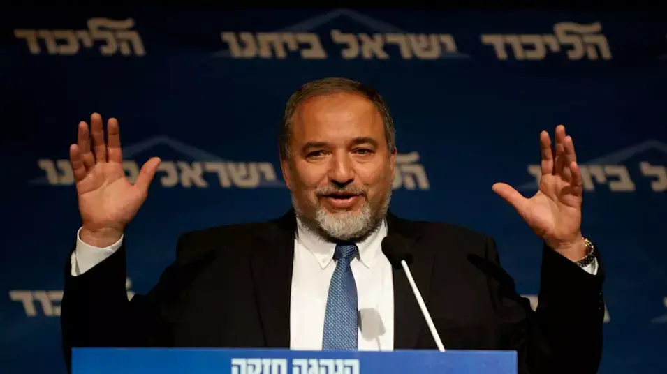 אביגדור ליברמן בכנס ישראל ביתנו בשפיים, ינואר 2013 אביגדור ליברמן בכנס ישראל ביתנו בשפיים, ינואר 2013