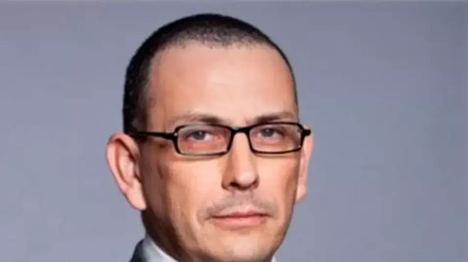 מוטי קריסטל, מייסד ומנכ"ל NEST, מומחה בניהול תהליכי מ"מ ומשברים מוטי קריסטל, מייסד ומנכ"ל NEST, מומחה בניהול תהליכי מ"מ ומשברים