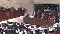 מליאת הכנסת ביום ההצבעה על פינוי פיצוי צילום מערוץ הכנסת מליאת הכנסת ביום ההצבעה על פינוי פיצוי צילום מערוץ הכנסת