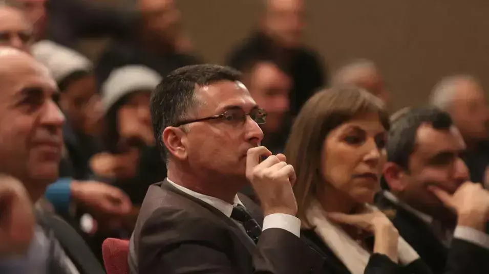שר החינוך גדעון סער ושרת התרבות לימור לבנת באוניברסיטת אריאל, ינואר 2013 שר החינוך גדעון סער ושרת התרבות לימור לבנת באוניברסיטת אריאל, ינואר 2013