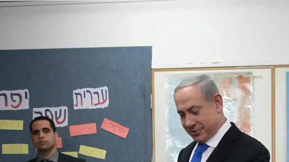 ראש הממשלה בנימין נתניהו ובני משפחתו בקלפי בשכונת רחביה בירושלים, ינואר 2013 ראש הממשלה בנימין נתניהו ובני משפחתו בקלפי בשכונת רחביה בירושלים, ינואר 2013