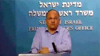 יונתן בשיא ראש מנהלת ההתנתקות ( מתוך ערוץ 2 ) יונתן בשיא ראש מנהלת ההתנתקות ( מתוך ערוץ 2 )