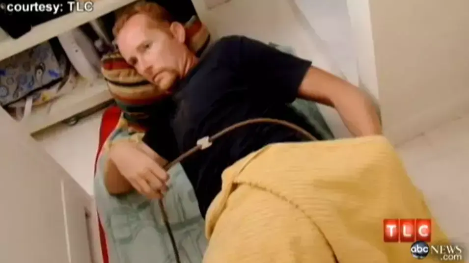 זוג שמכור לחוקן קפה זוג שמכור לחוקן קפה