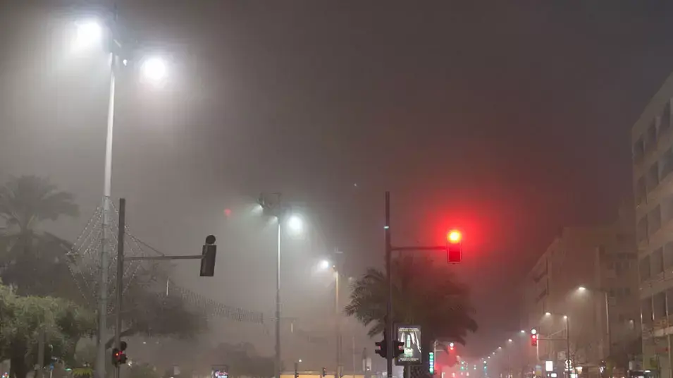 ערפל בתל אביב, כיכר רבין. פברואר 2013 ערפל בתל אביב, כיכר רבין. פברואר 2013