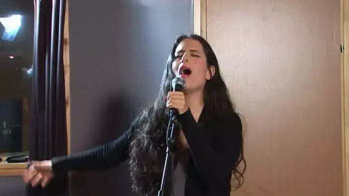 מירי מסיקה בחזרה מירי מסיקה בחזרה