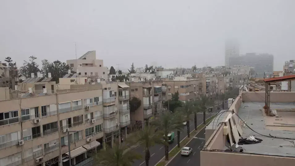 בוקר ערפילי מעל תל אביב, פברואר 2013 בוקר ערפילי מעל תל אביב, פברואר 2013