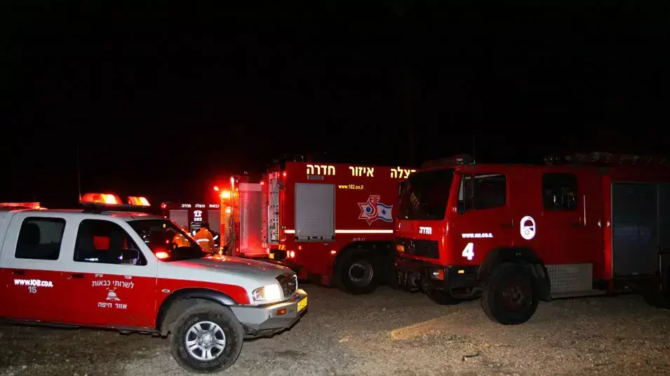 כוחות הכיבוי בשריפה בכרמל, 8 מרץ 2013 כוחות הכיבוי בשריפה בכרמל, 8 מרץ 2013