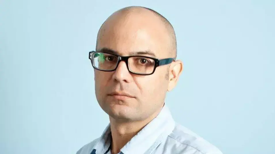 ליאור רוטברט, יועץ תקשורת, שותף בחברת יחסי הציבור והדוברות, "ספוט תקשורת ואסטרטגיה" ליאור רוטברט, יועץ תקשורת, שותף בחברת יחסי הציבור והדוברות, "ספוט תקשורת ואסטרטגיה"