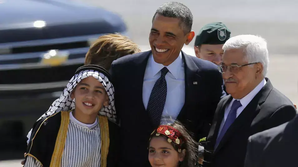 נשיא ארה"ב ברק אובמה נפגש עם יו"ר הרשות הפלסטינית אבו מאזן ברמאללה, מרץ 2013 נשיא ארה"ב ברק אובמה נפגש עם יו"ר הרשות הפלסטינית אבו מאזן ברמאללה, מרץ 2013