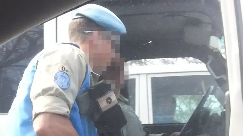קצין אוסטרלי מכוחות האו"ם שחצה את הגבול מסוריה לישראל, 28 במרץ 2013 קצין אוסטרלי מכוחות האו"ם שחצה את הגבול מסוריה לישראל, 28 במרץ 2013