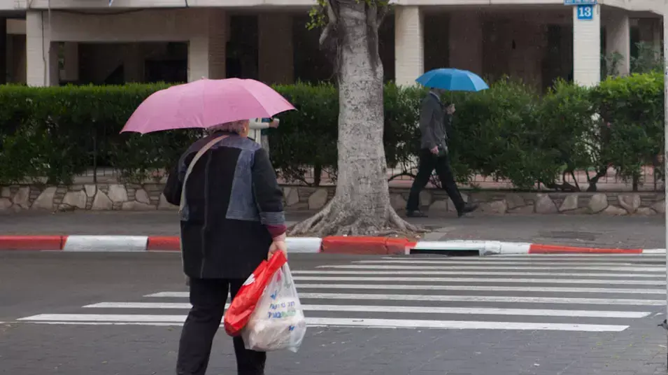 הבוקר גשם בת"א, אפריל 2013 הבוקר גשם בת"א, אפריל 2013