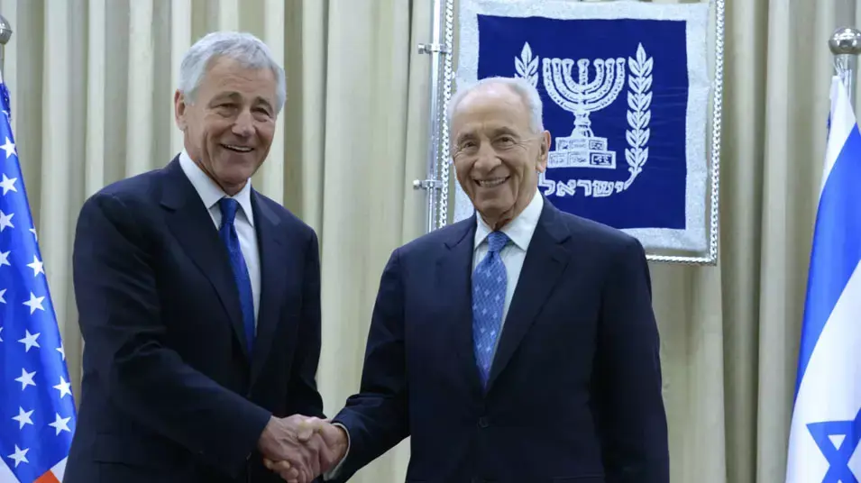 נשיא המדינה שמעון פרס בפגישתו המדינית היום עם מזכיר ההגנה האמריקאי צ'אק הייגל אפריל 2013 נשיא המדינה שמעון פרס בפגישתו המדינית היום עם מזכיר ההגנה האמריקאי צ'אק הייגל אפריל 2013