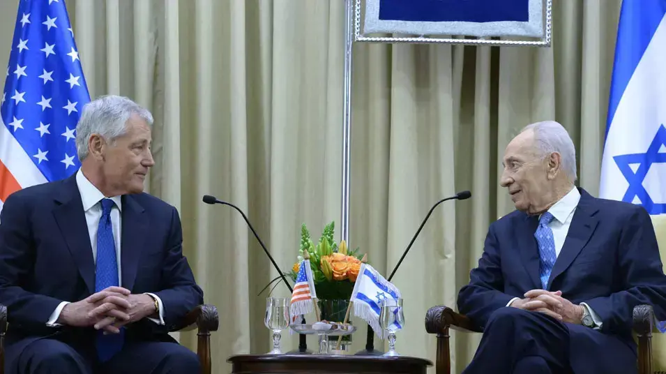 נשיא המדינה שמעון פרס בפגישתו המדינית היום עם מזכיר ההגנה האמריקאי צ'אק הייגל אפריל 2013 נשיא המדינה שמעון פרס בפגישתו המדינית היום עם מזכיר ההגנה האמריקאי צ'אק הייגל אפריל 2013
