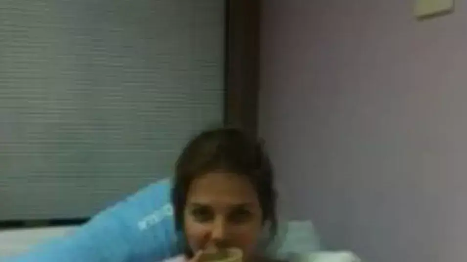 ח"כ עדי קול עוברת טיפולי הפריה בבית חולים, מאי 2013 ח"כ עדי קול עוברת טיפולי הפריה בבית חולים, מאי 2013