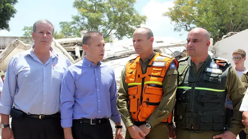 השר להגנת העורף, גלעד ארדן בנצרת עילית, מאי 2013 השר להגנת העורף, גלעד ארדן בנצרת עילית, מאי 2013