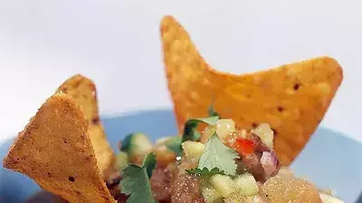 סלסלת עגבניות ירוקות ומלפפונים לדוריטוס (עילית אזולאי) סלסלת עגבניות ירוקות ומלפפונים לדוריטוס (עילית אזולאי)