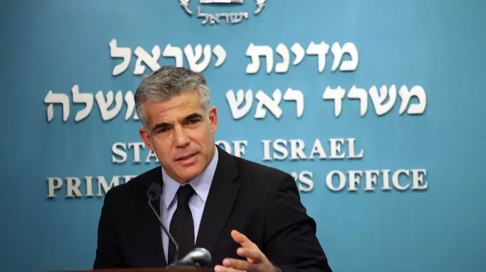 יאיר לפיד במסיבת עיתונאים בנושא הגז. יוני 2013 יאיר לפיד במסיבת עיתונאים בנושא הגז. יוני 2013