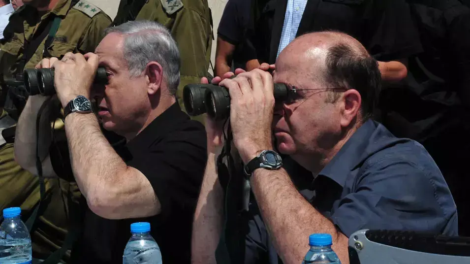 רוה"מ נתניהו ושר הביטחון יעלון בתרגיל של חטיבת גולני ברמת הגולן, יוני 2013 רוה"מ נתניהו ושר הביטחון יעלון בתרגיל של חטיבת גולני ברמת הגולן, יוני 2013