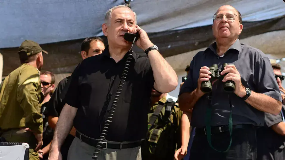 ראש הממשלה בנימין נתניהו ושר הביטחון משה (בוגי)יעלון השתתפו בתרגיל חטיבתי של גולני ברמת הגולן. יוני 2013