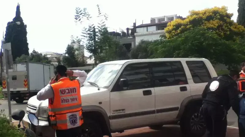 תינוקת בת 9 חודשים נמצאה ברכב ברמת גן במצב אנוש. יוני 2013 תינוקת בת 9 חודשים נמצאה ברכב ברמת גן במצב אנוש. יוני 2013
