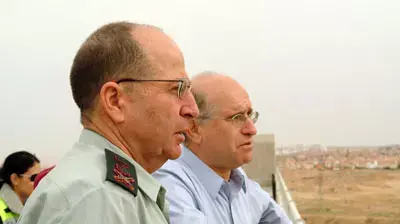 הרמטכל משה יעלון בביקור באוניברסיטת בן גוריון ( דני מכליס ) הרמטכל משה יעלון בביקור באוניברסיטת בן גוריון ( דני מכליס )