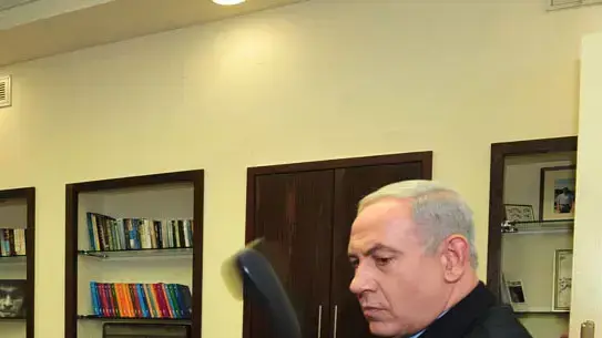 תמונות שר הביטחון אהוד ברק, יחד עם ראש הממשלה בנימין נתניהו, בלשכת רה"מ בקריה, תל אביב, אוקטובר 0012. תמונות שר הביטחון אהוד ברק, יחד עם ראש הממשלה בנימין נתניהו, בלשכת רה"מ בקריה, תל אביב, אוקטובר 0012.