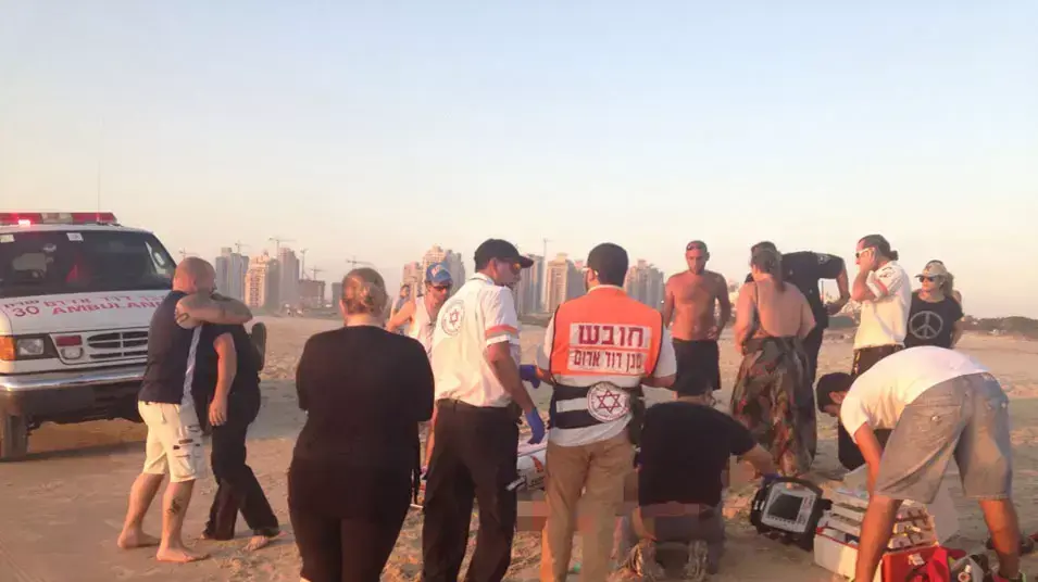 גבר טבע למוות בחוף פולג בנתניה גבר טבע למוות בחוף פולג בנתניה