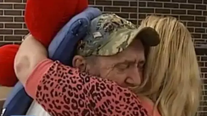 צ'רלס לוזוב נפגש עם ביתו אחרי 45 שנים צ'רלס לוזוב נפגש עם ביתו אחרי 45 שנים