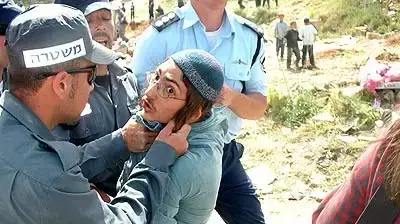 אלימות שוטרים ( צילום : משה מירון ) אלימות שוטרים ( צילום : משה מירון )