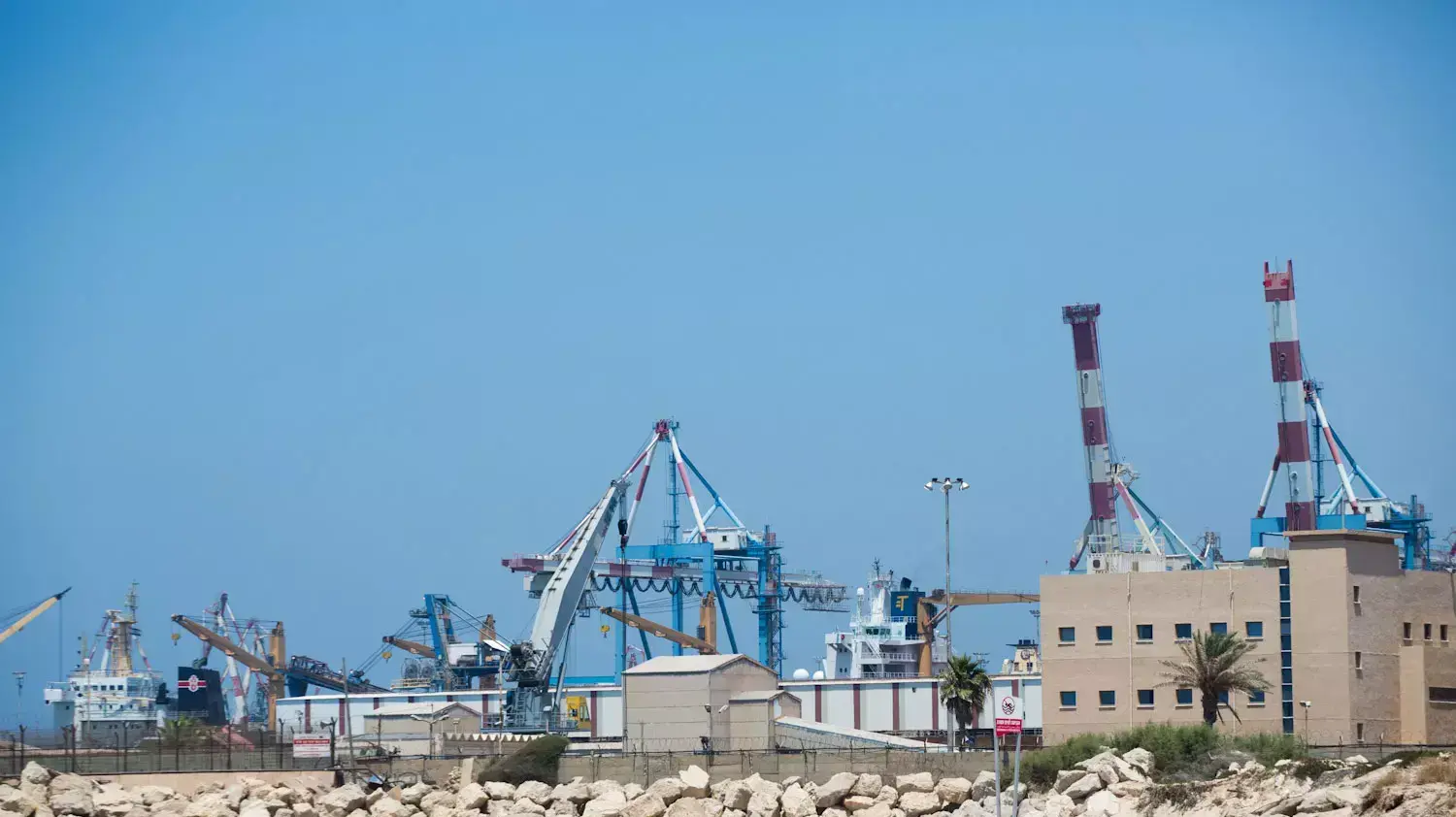 העיר אשדוד. אוגוסט 2013 העיר אשדוד. אוגוסט 2013