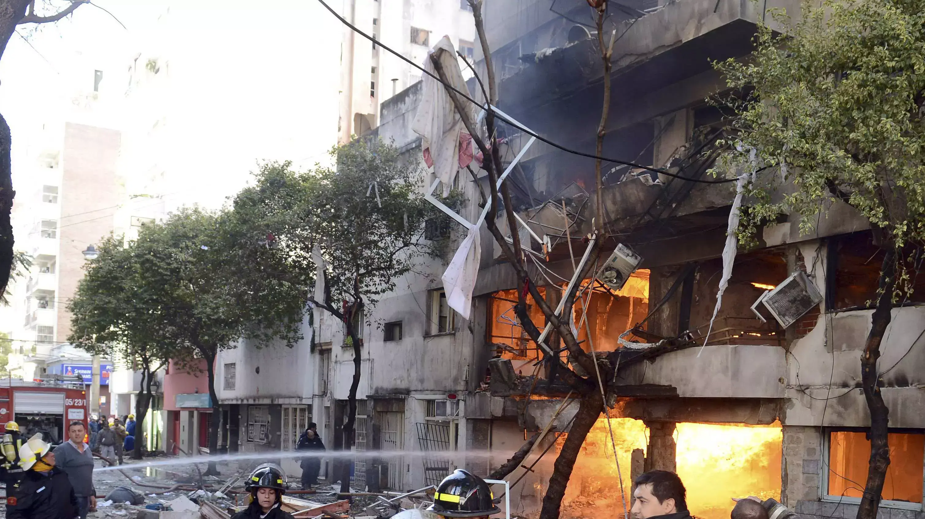 שמונה הרוגים בפיצוץ בבניין מגורים בארגנטינה בשל דליפת גז, 6.8.13 שמונה הרוגים בפיצוץ בבניין מגורים בארגנטינה בשל דליפת גז, 6.8.13