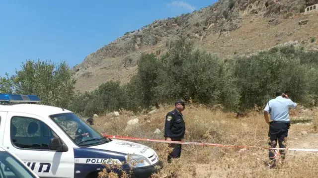 גופת אישה בשנות השלושים לחייה נמצאה במטע זיתים ליד דיר אל אסד בגליל גופת אישה בשנות השלושים לחייה נמצאה במטע זיתים ליד דיר אל אסד בגליל