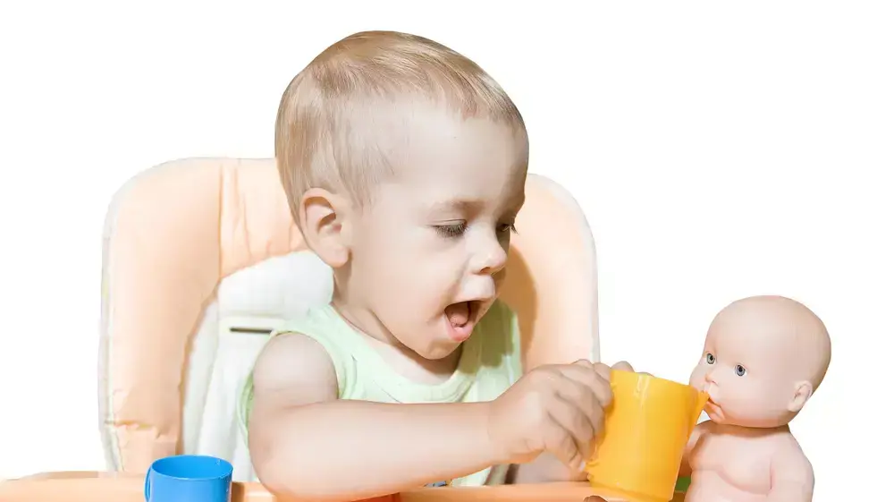 תינוקות לומדים מהוריהם בגיל מאוד צעיר