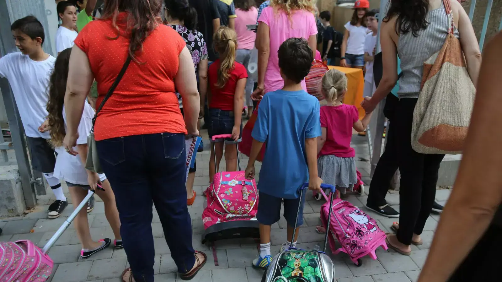 פתיחת שנת הלימודים בביה"ס היובל בת"א פתיחת שנת הלימודים בביה"ס היובל בת"א