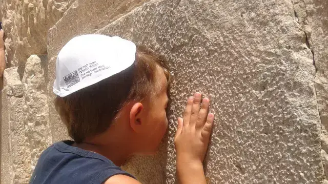 ירושלים 3 - ילד בכותל המערבי ירושלים 3 - ילד בכותל המערבי