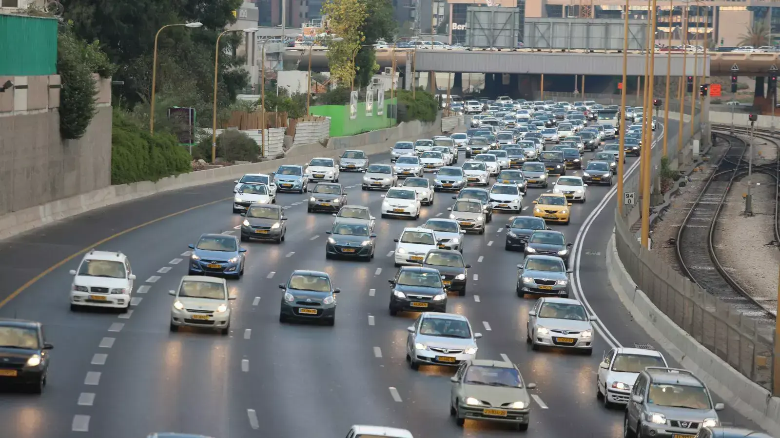 פקקים בנתיבי איילון בערב ראש השנה, ספטמבר 2013 פקקים בנתיבי איילון בערב ראש השנה, ספטמבר 2013