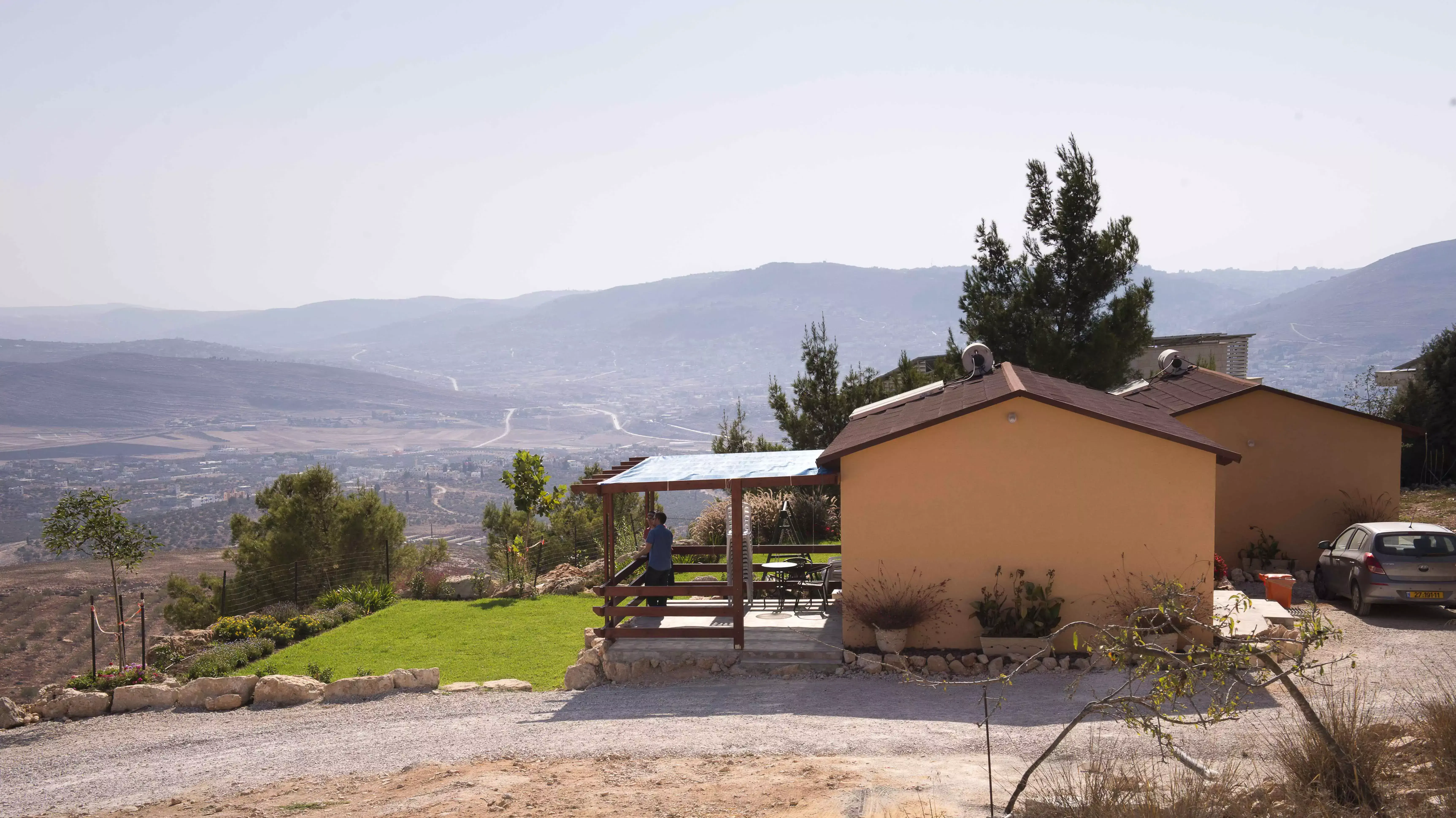 הצימר של עינב ושלומי בראון באלון מורה, ספטמבר 2013 הצימר של עינב ושלומי בראון באלון מורה, ספטמבר 2013