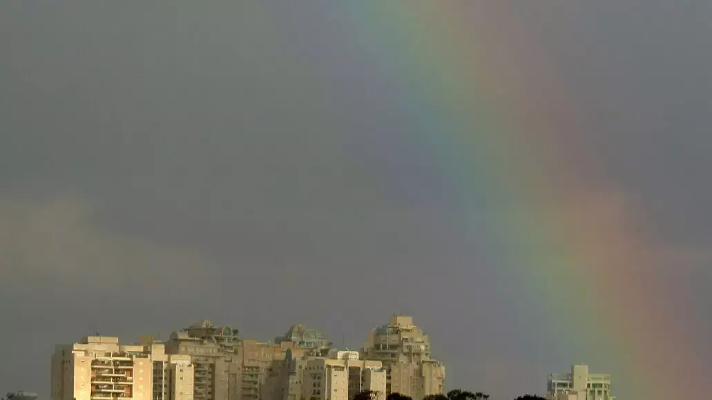 היורה כבר כאן גשם ירד במרכז הארץ היורה כבר כאן גשם ירד במרכז הארץ