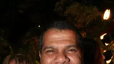 עוזי כהן באולמי רסיטל עוזי כהן באולמי רסיטל