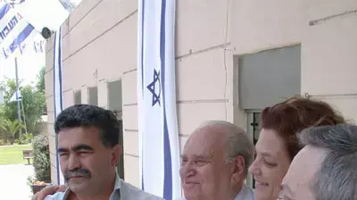 עמיר פרץ לובה אליאהב יוסי כץ ויולי תמיר בבית מפלגת העבודה ( תומר פרידמן ) עמיר פרץ לובה אליאהב יוסי כץ ויולי תמיר בבית מפלגת העבודה ( תומר פרידמן )