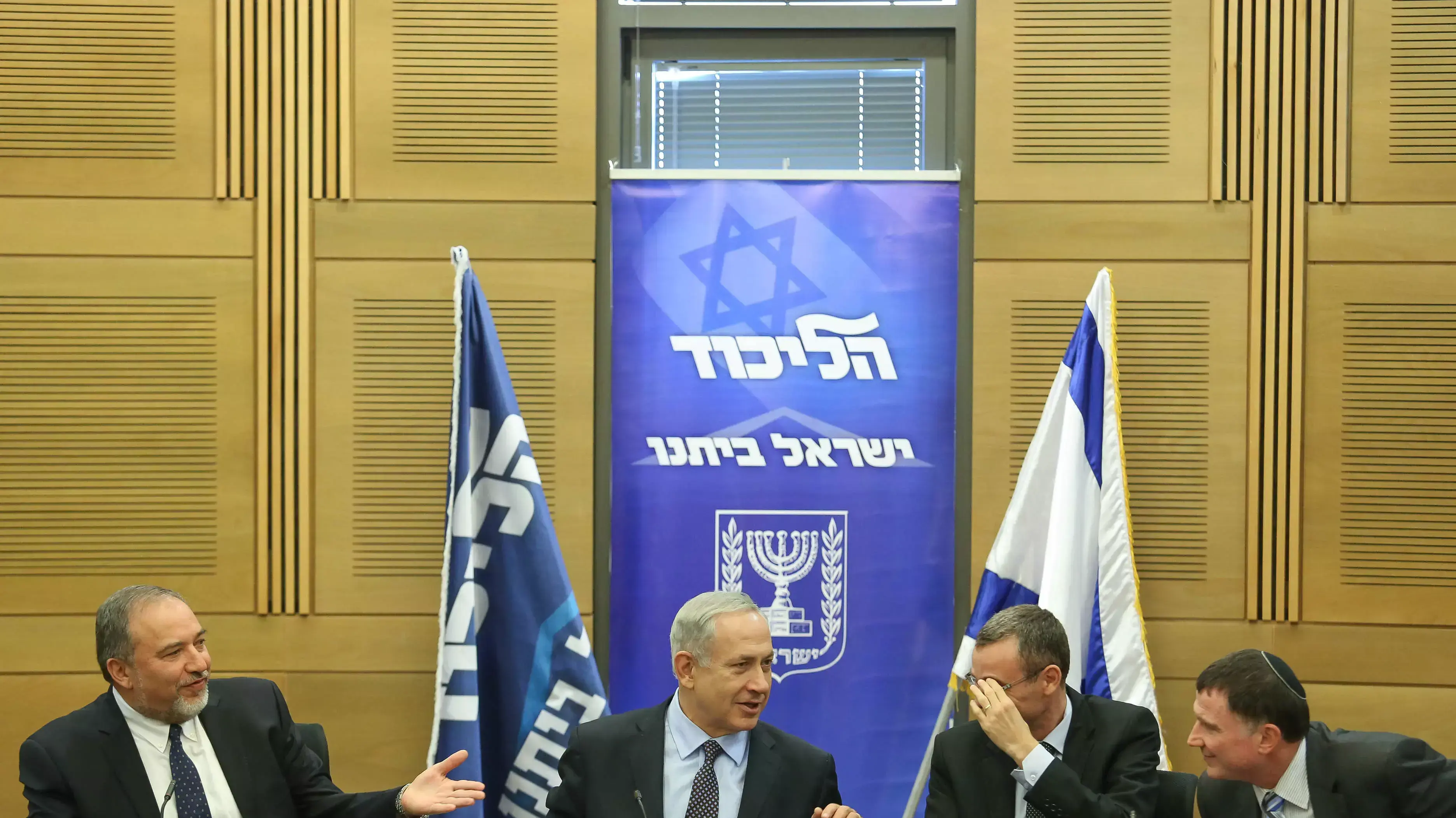 יולי אדלשטיין יו"ר הכנסת, יריב לוין יו"ר הקואליציה, ראש בממשלה בנימין נתניהו ואביגדור ליברמן במסיבת יום ההולדת לבנימין נתניהו יולי אדלשטיין יו"ר הכנסת, יריב לוין יו"ר הקואליציה, ראש בממשלה בנימין נתניהו ואביגדור ליברמן במסיבת יום ההולדת לבנימין נתניהו