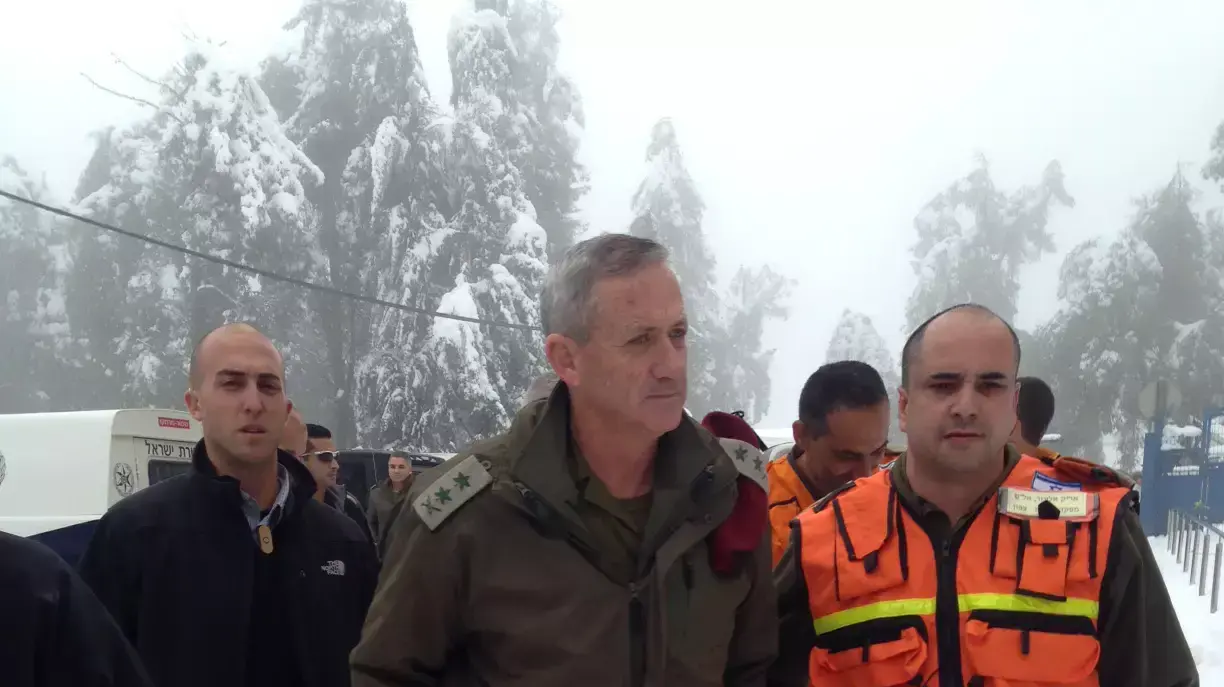 הרמטכ"ל בני גנץ מסייר בצפת המושלגת הרמטכ"ל בני גנץ מסייר בצפת המושלגת