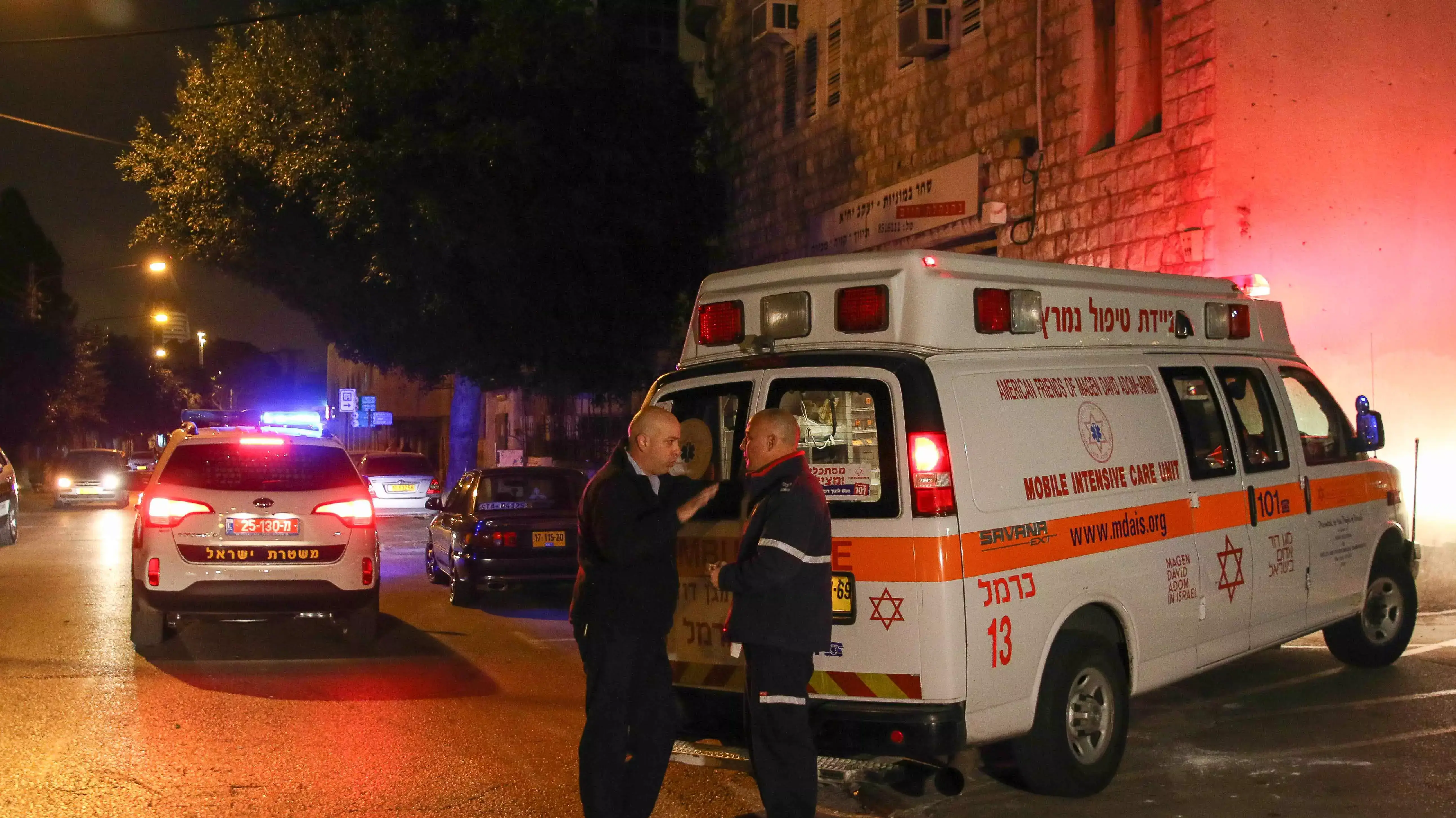 תאונת דרכים ברחוב יפו בחיפה, דצמבר 2013 תאונת דרכים ברחוב יפו בחיפה, דצמבר 2013